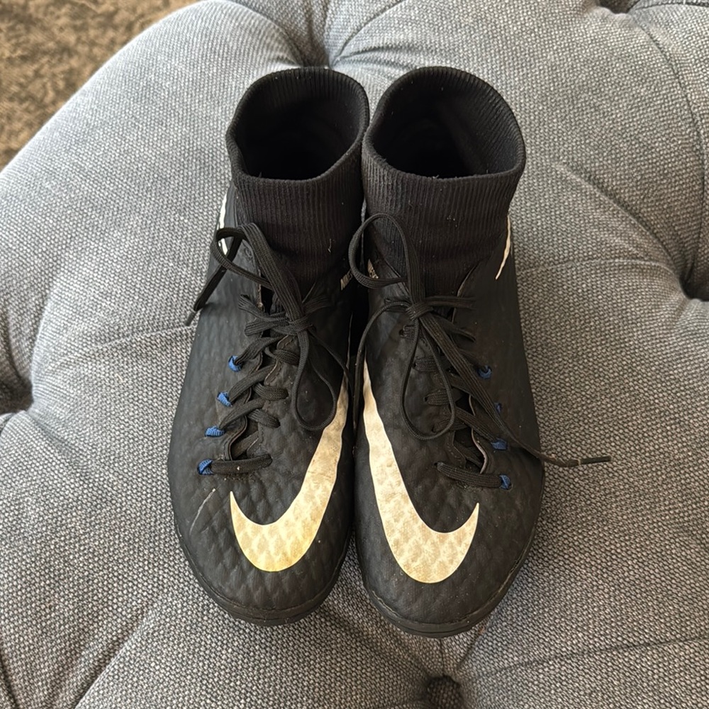 Nike Black Hypervenom Athletic Cleats